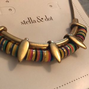 NIB Stella & Dot Wanderer Necklace. 🌈 golden.